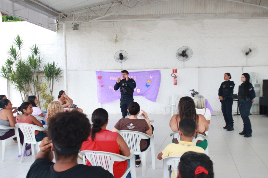 Segurança: Guarda Municipal ministra aula de defesa pessoal no CRAS Parque Industrial
