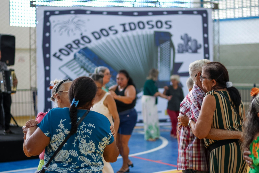 Forró dos Idosos reúne usuários dos CRAS e SCFV em manhã de integração e bem-estar